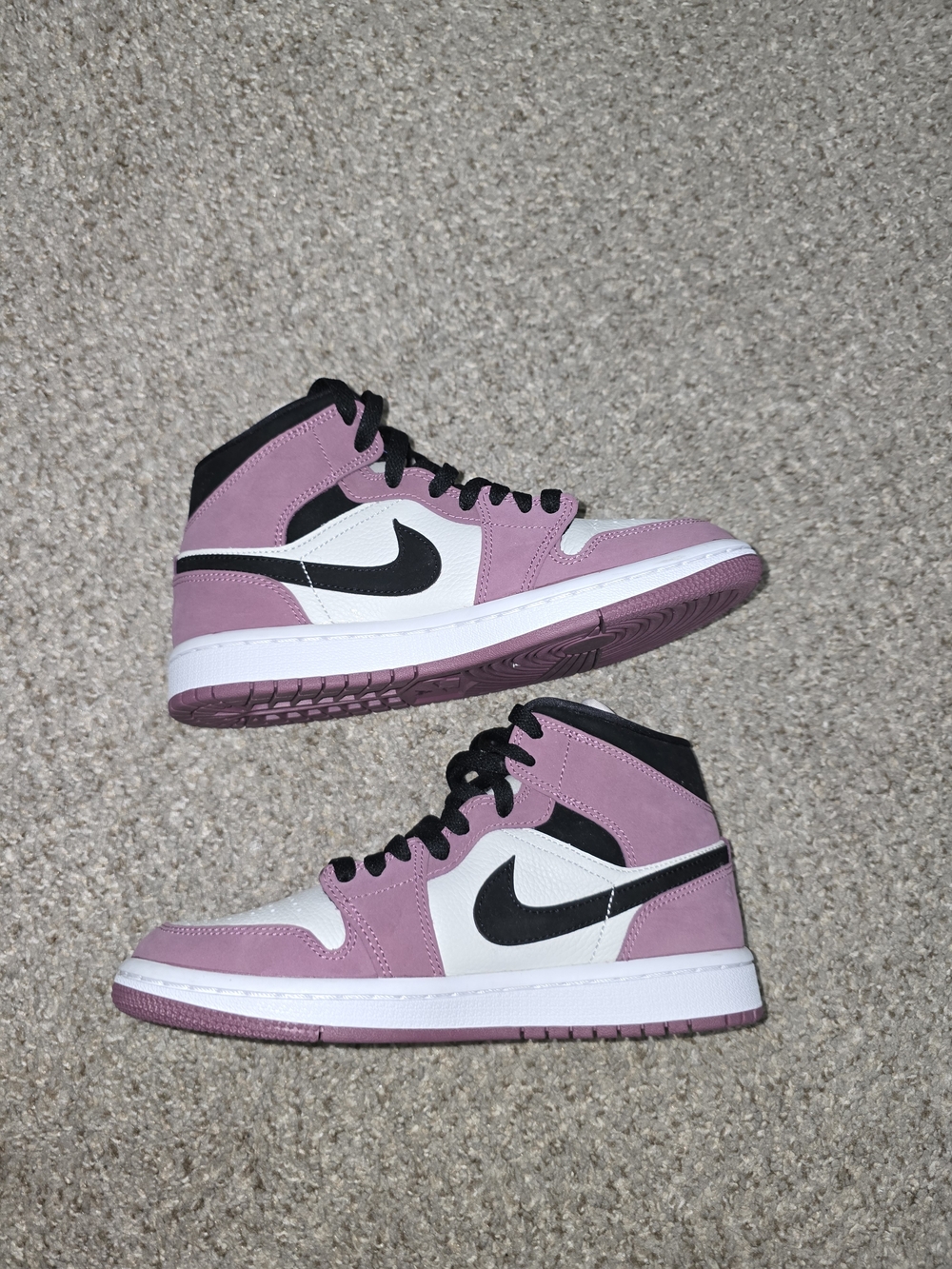 Nike Air Jordan 1 Mid SE Women's High-Top Sneakers In Light Mulberry Size 6.5 - Picture 5 of 10
